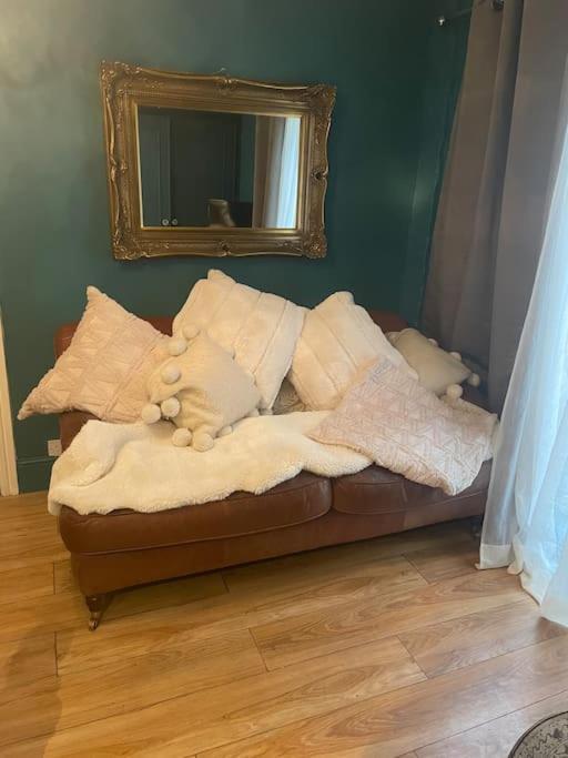HarvingtonThe Big Cosy Boudoir Bed + Hot Tub公寓 外观 照片